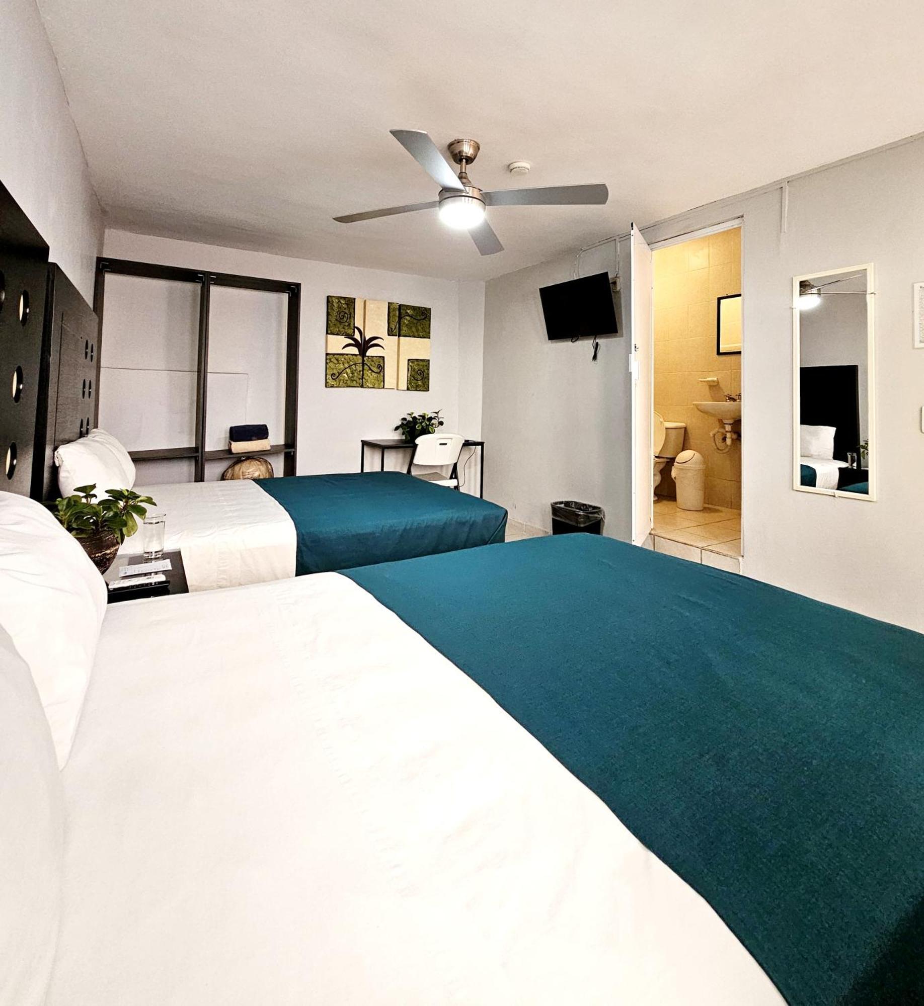 Hotel del Refugio Guadalajara Esterno foto